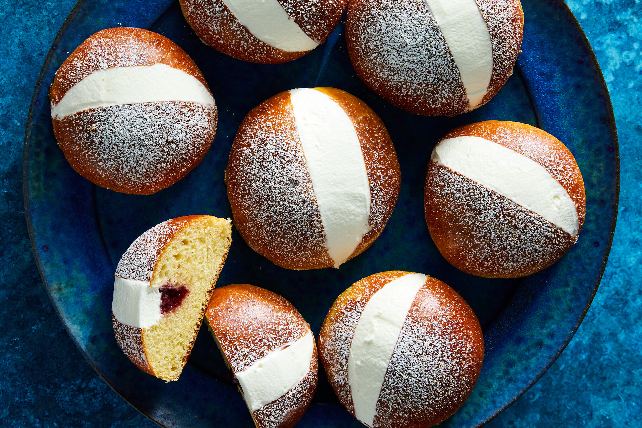 Maritozzi Recipe : Italian Sweet Buns with Whipped Cream