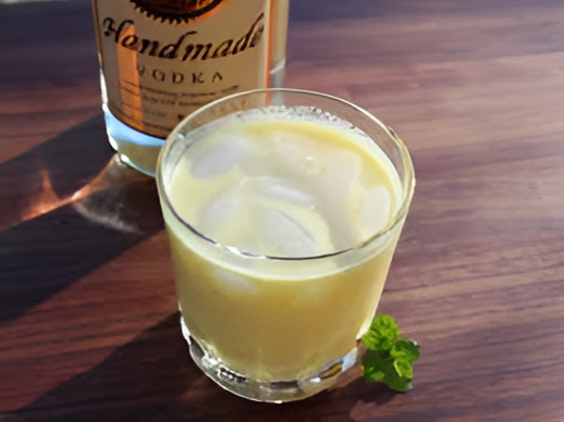 Creamy Mango Cocktail : A Tropical and Smooth Drink