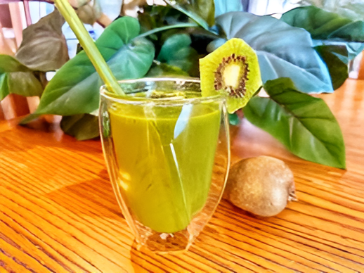 Kiwi Smoothie : A Healthy and Delicious Drink