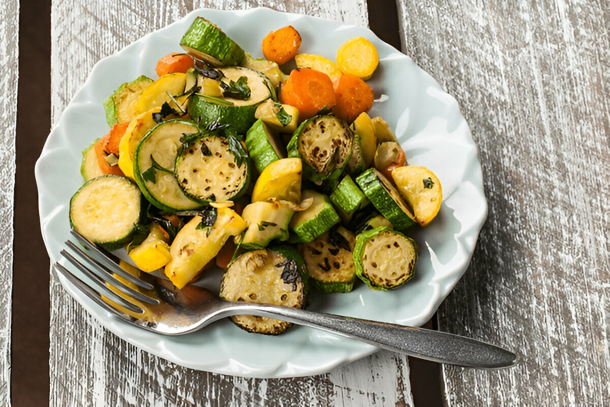 Easy Skillet Zucchini and Squash Recipe – Healthy Side Dish