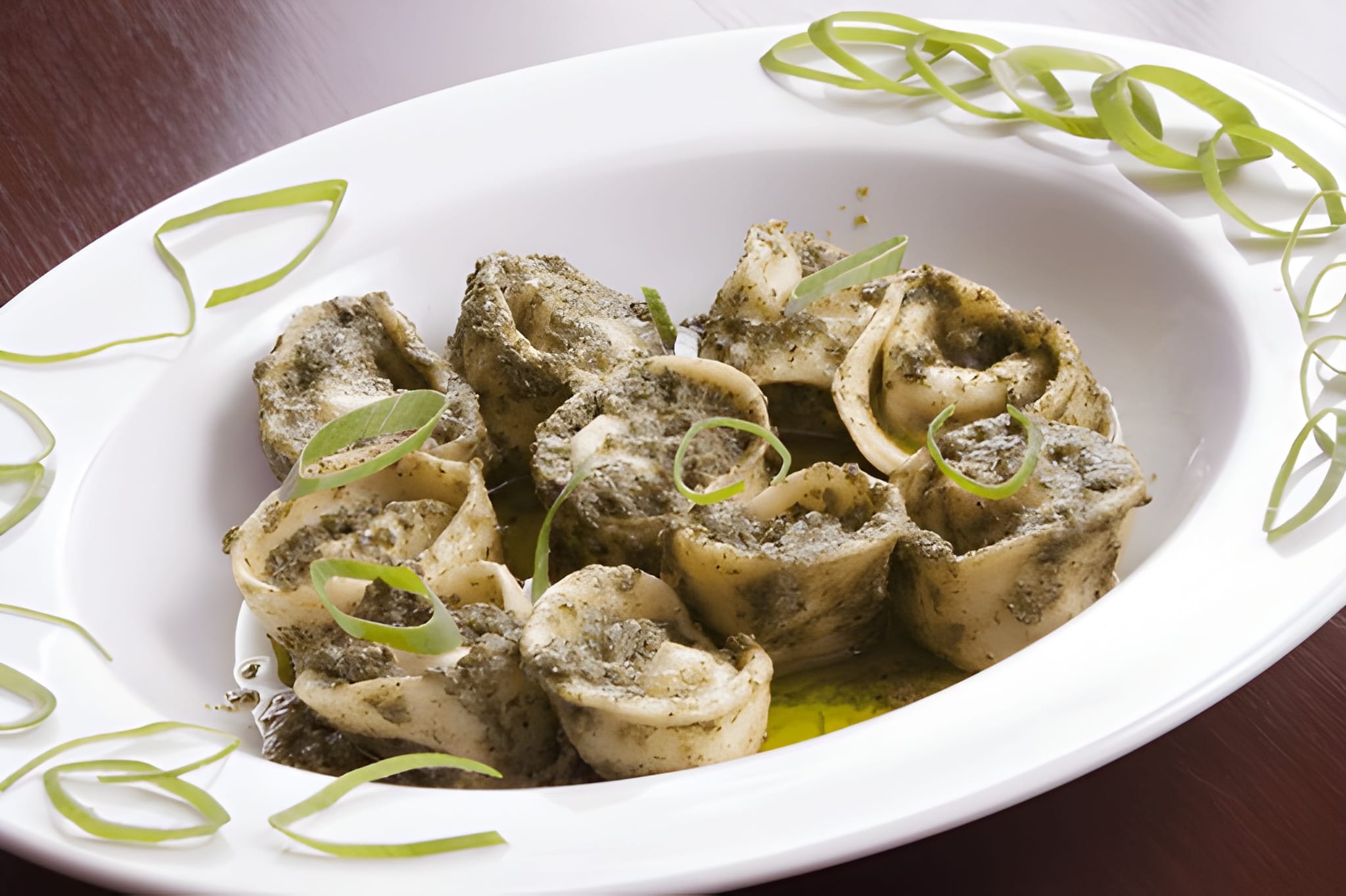 4-Ingredient Pesto Tortellini Bake