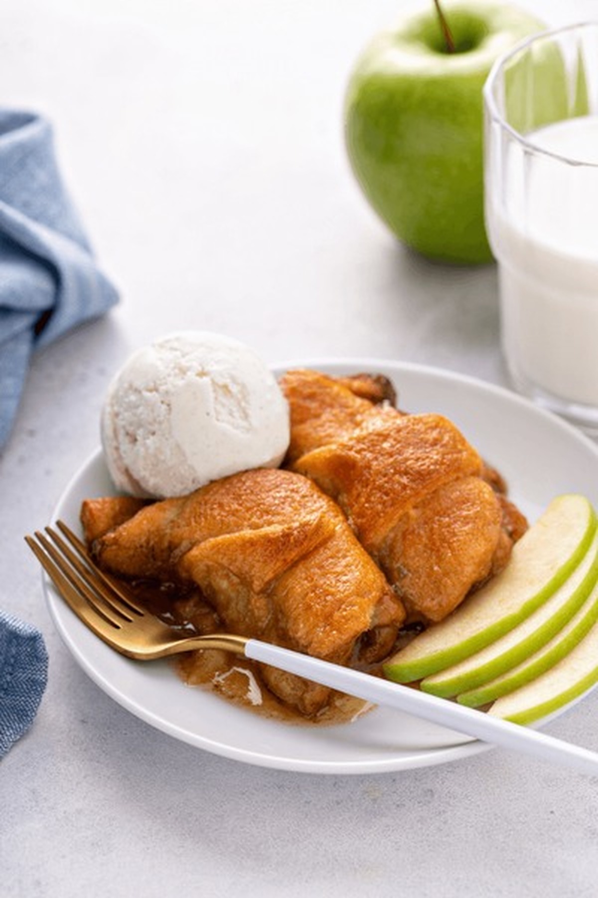 Delicious Simpson’s Apple Dumplings
