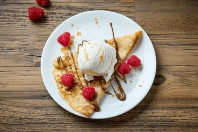 Delicate Vanilla Crêpes – Light, Buttery French-Style