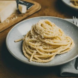 Bucatini Cacio e Pepe – A Timeless Roman Pasta