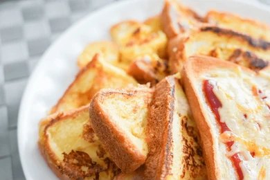 Fluffy Golden Cloud French Toast – The Ultimate Buttery