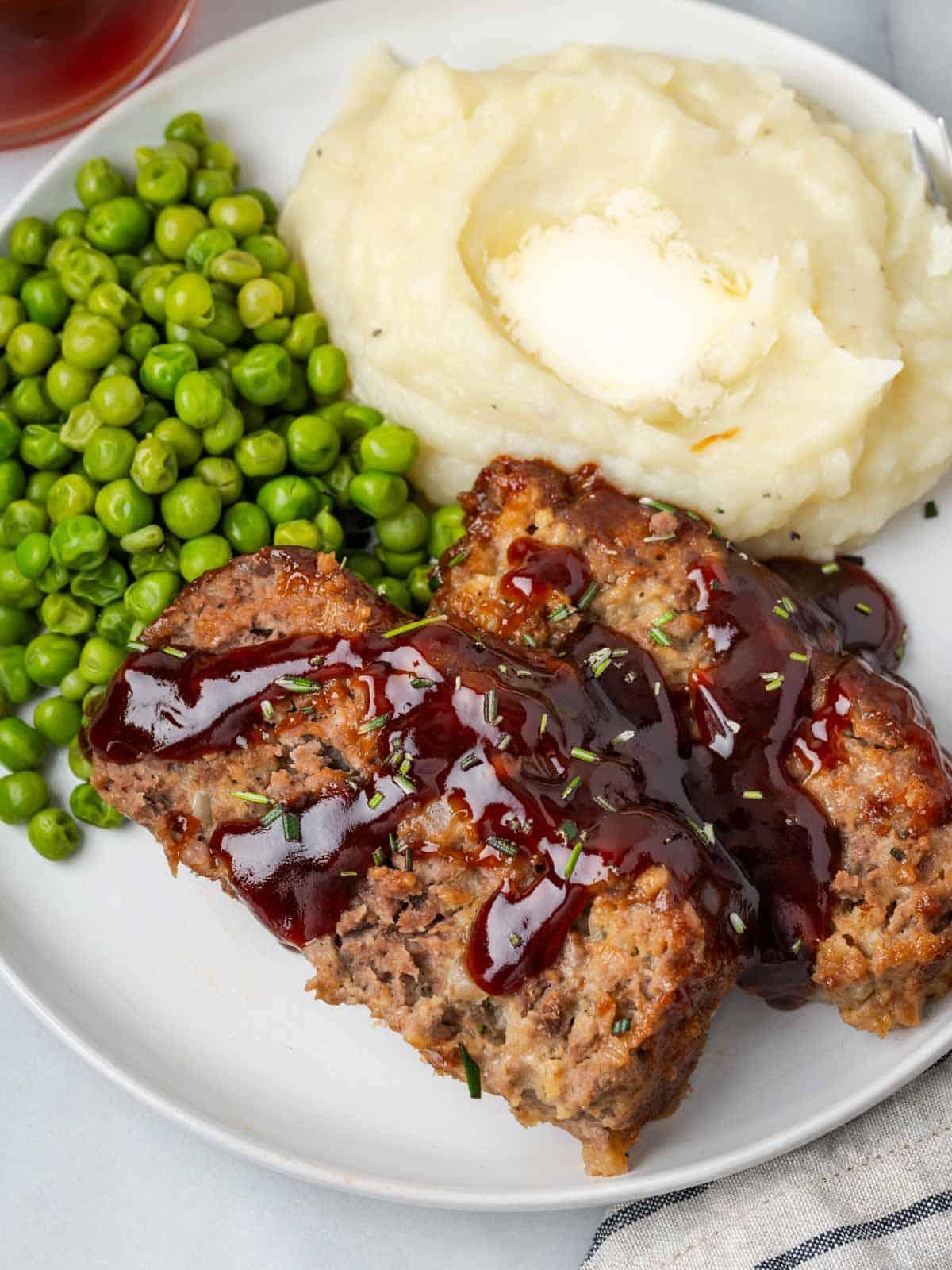 Brown Sugar Meatloaf – Juicy, Tender, and Perfectly Glazed
