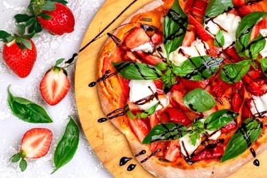 Emily’s Strawberry Balsamic Salad – A Fresh, Sweet