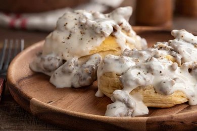 Country Sausage Gravy – Creamy, Peppery Biscuits-and-Gravy