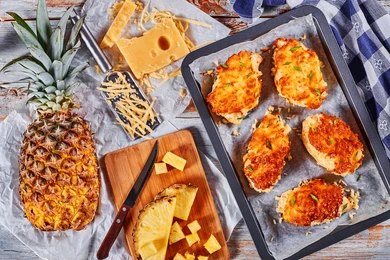 Easy Pineapple Chicken: A Sweet and Savory Dinner Bursting with Tropical Flavor