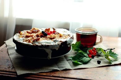 Amish Friendship Cake – Sweet, Moist, Cinnamon-Spiced Cake