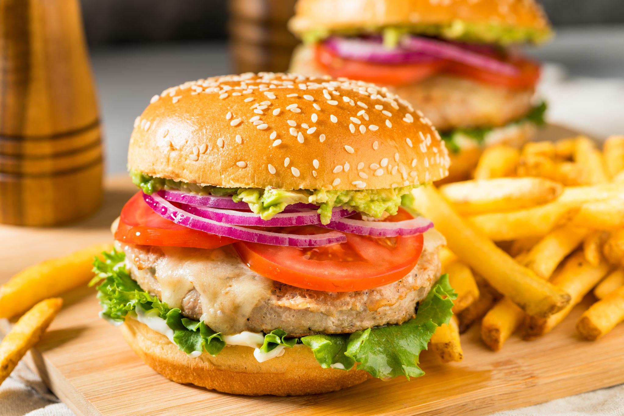 Best Turkey Burgers – Juicy, Healthy, and Flavour-Packed