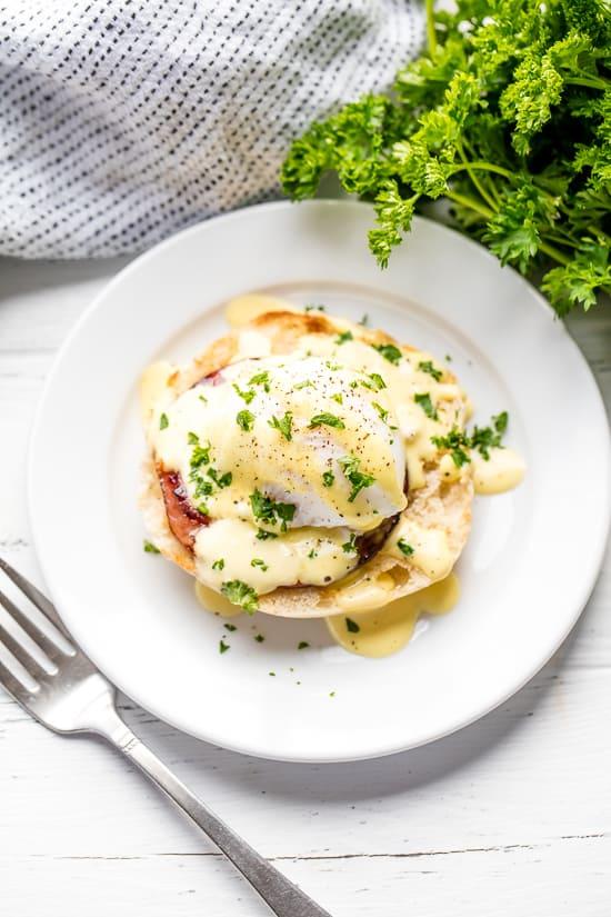 Quick and Easy Eggs Benedict: A Foolproof Restaurant-Style