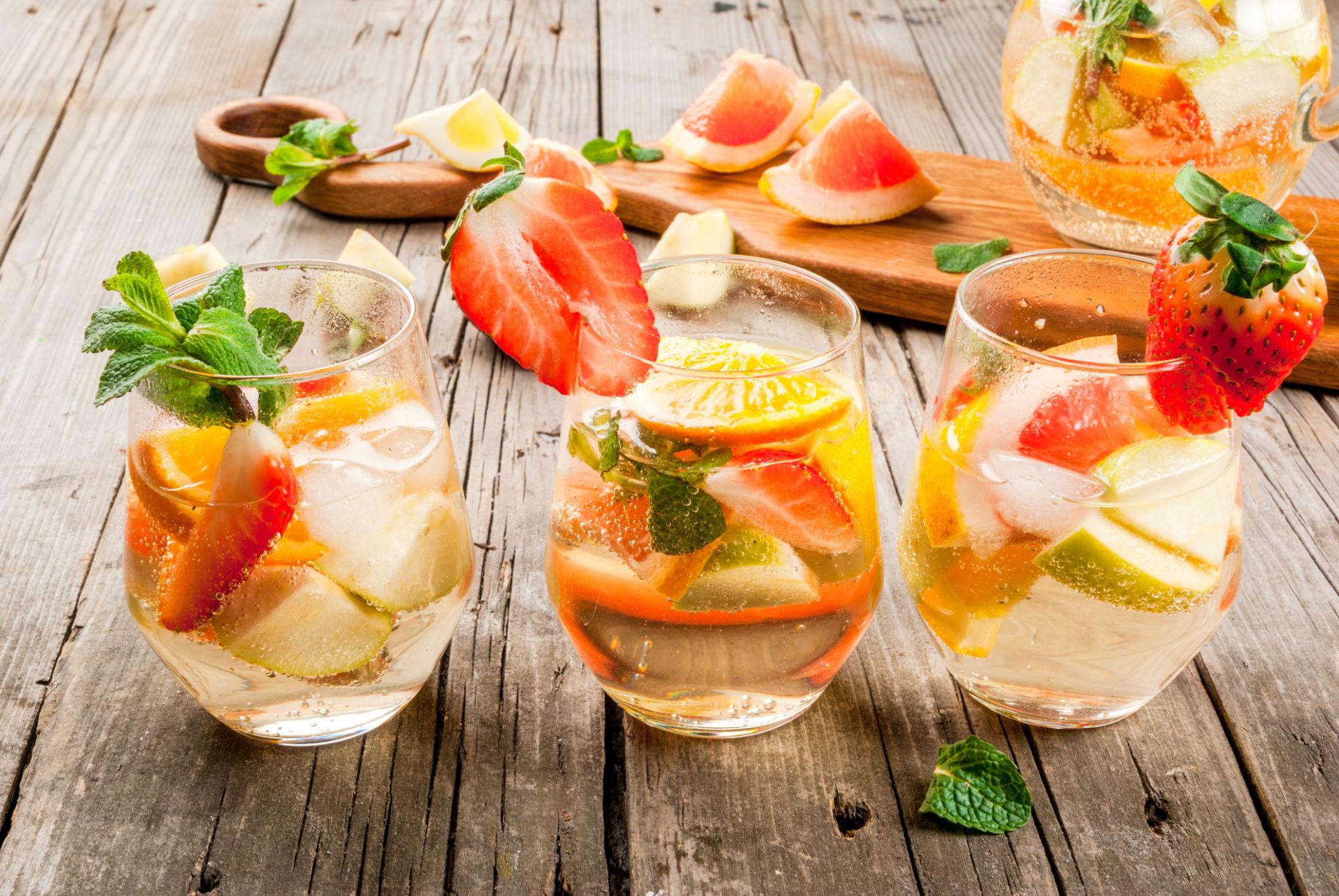White Sangria: A Light, Fruity, and Refreshingly Elegant Wine