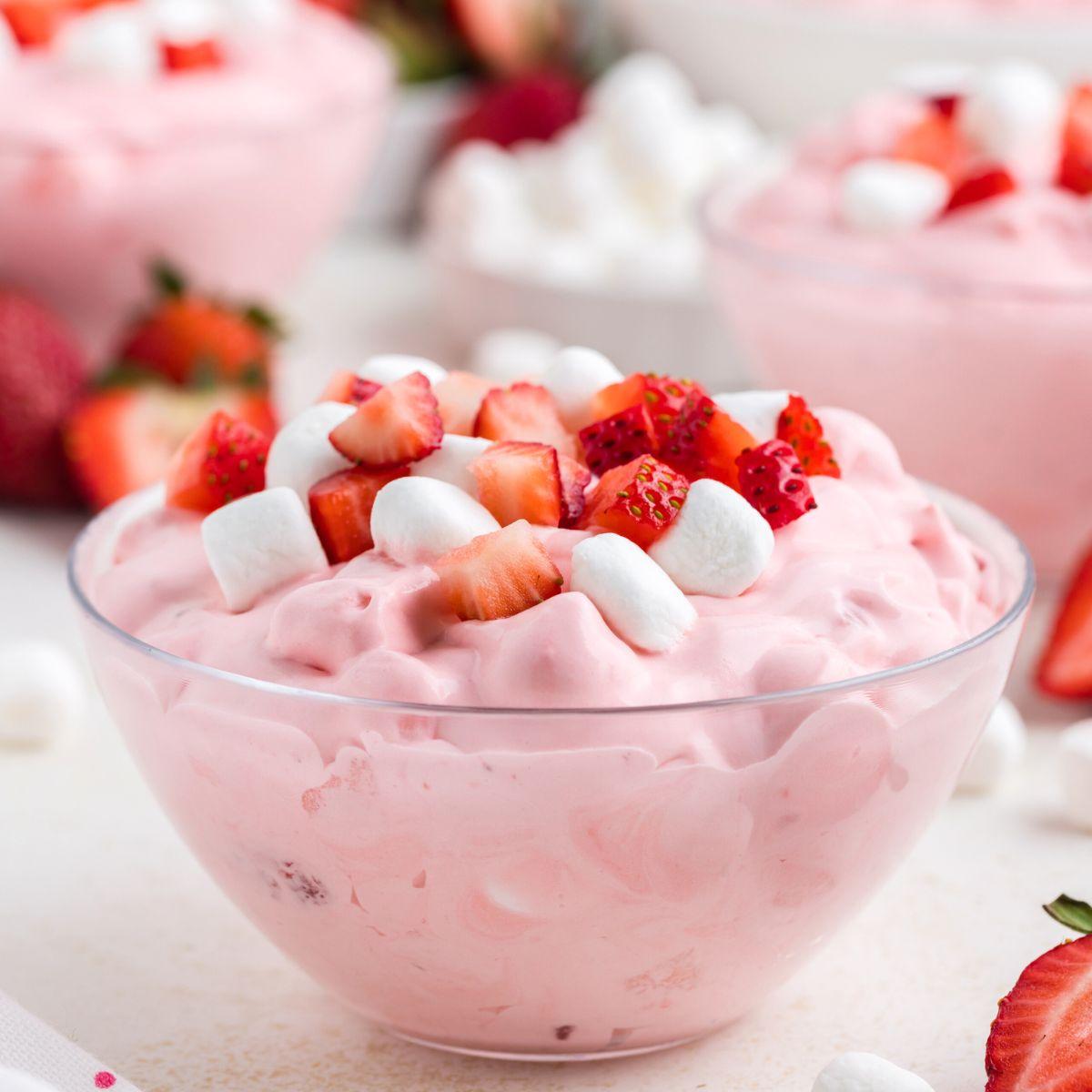Strawberry Fluff – The Ultimate Creamy, Light, and Refreshing
