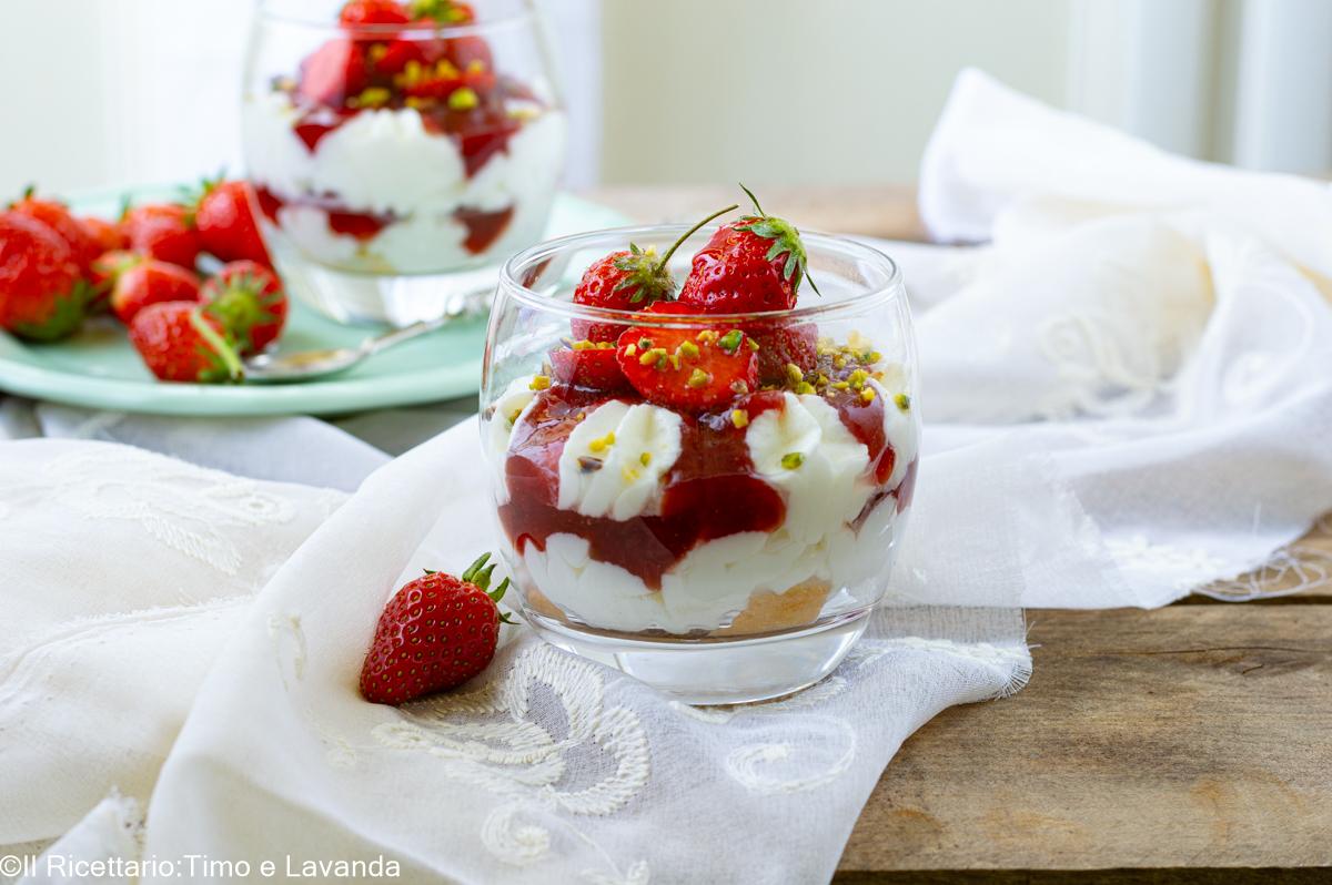 Creamy Strawberry Tiramisu Without Eggs