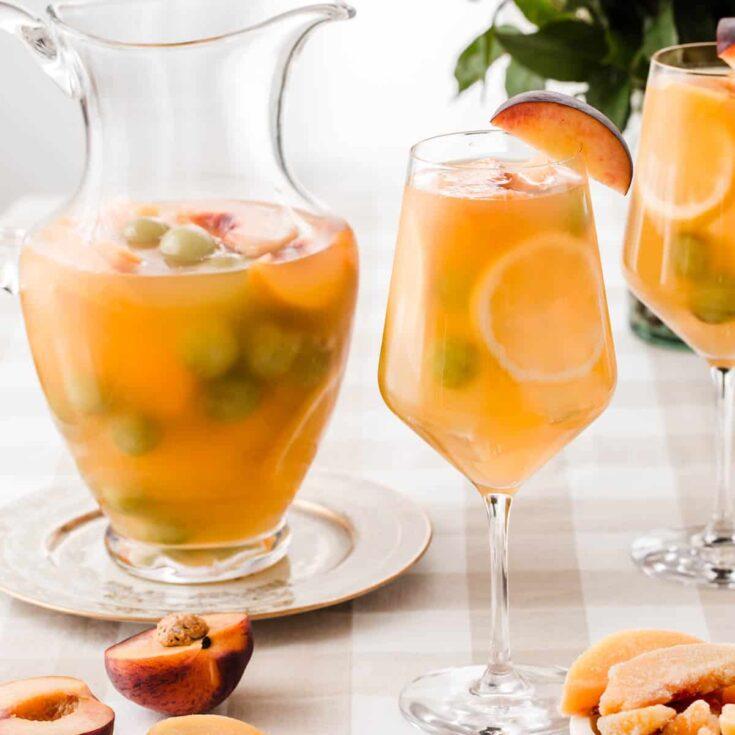White Peach Sangria Delight: A Refreshingly Elegant