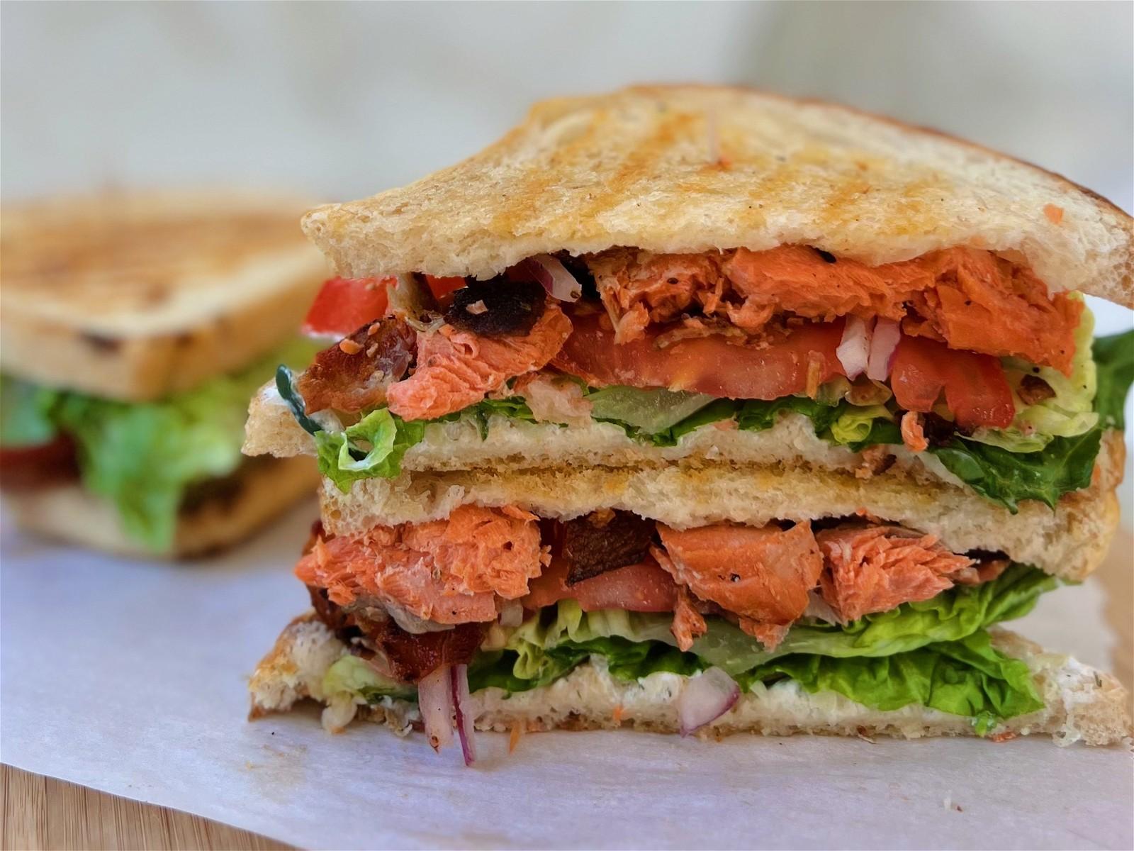 Salmon BLT Sandwich – Crispy, Smoky, and Fresh Gourmet