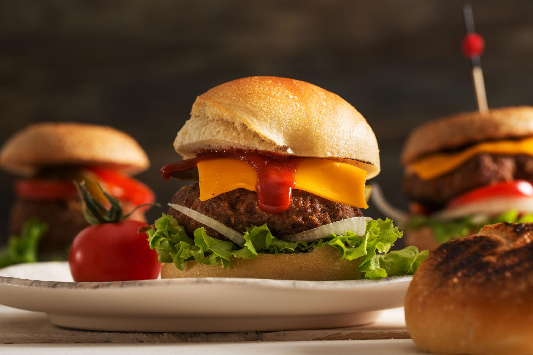 Belle’s Hamburger Buns – The Ultimate Bakery-Style Burger
