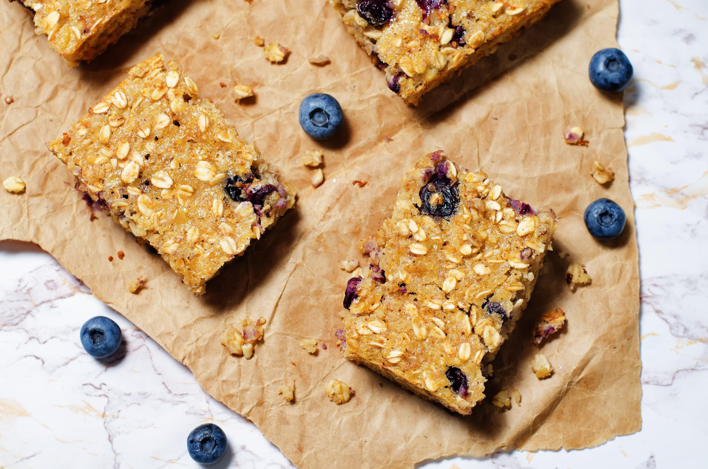 Blueberry Banana Breakfast Bars – Soft, Healthy, Naturally Sweet Breakfast Bars
