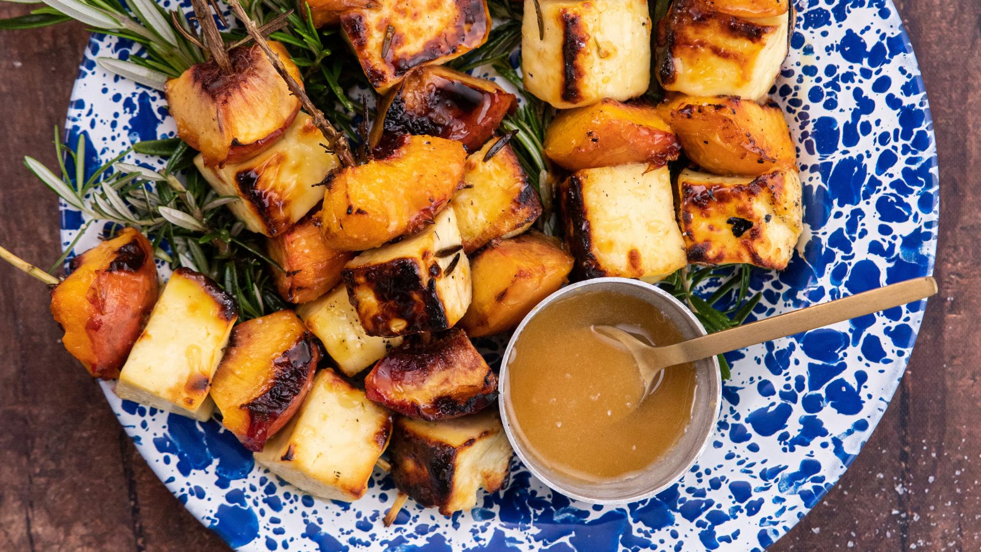 Grilled Peach Halloumi and Prosciutto Skewers – Sweet, Salty & Smoky Summer Appetizer
