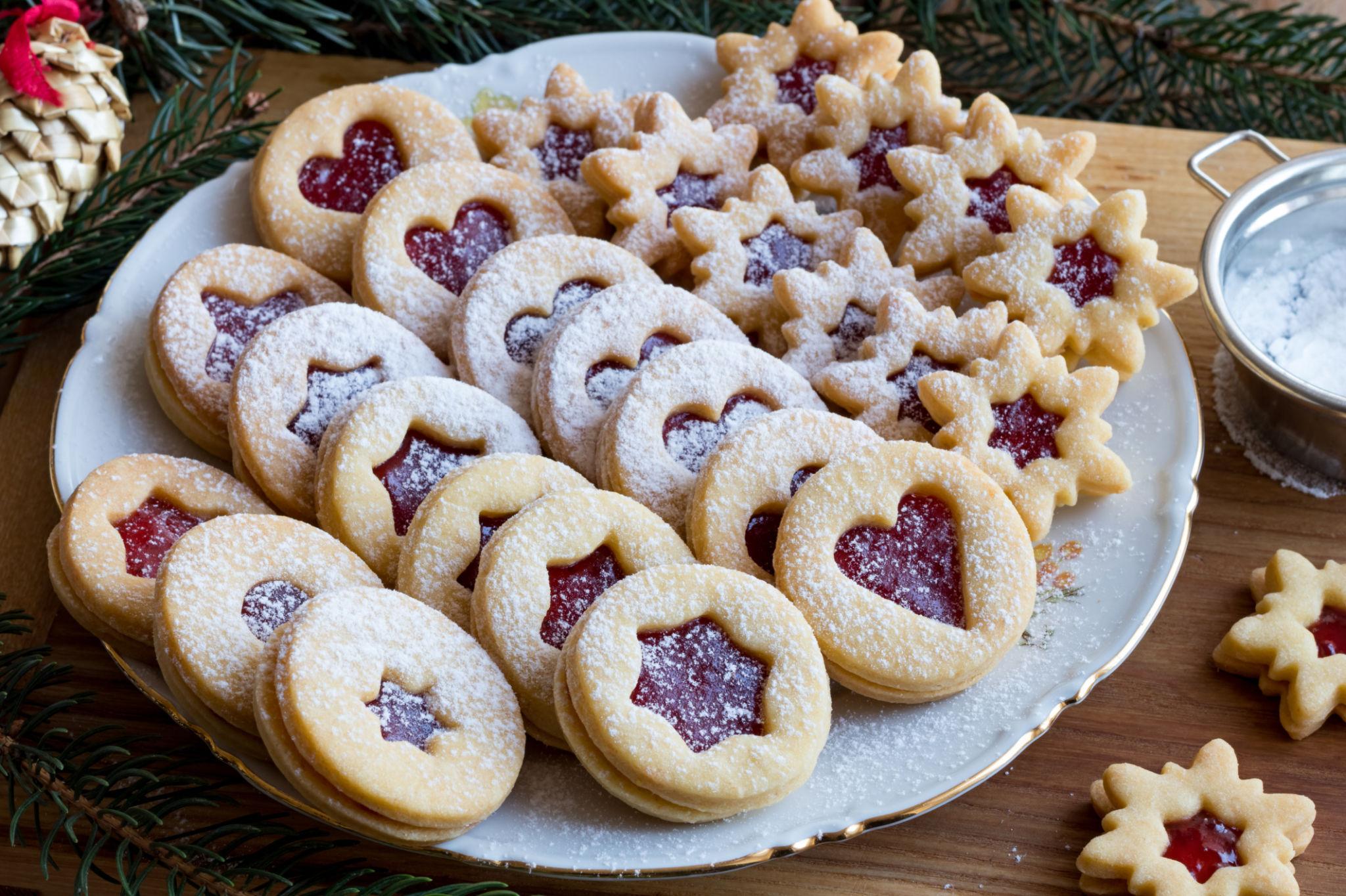Austrian Jam Cookies: Traditional Spitzbuben with Buttery Shortcrust, Raspberry Jam, and a Beautiful Powdered Sugar Finish