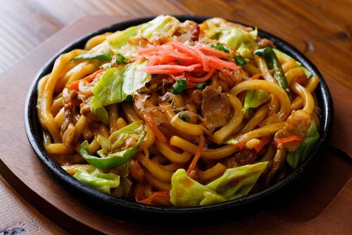 Yaki Udon – Authentic Japanese Stir-Fried Udon Noodles with Tender Vegetables, Savory Sauce, and Delicious Umami Flavor