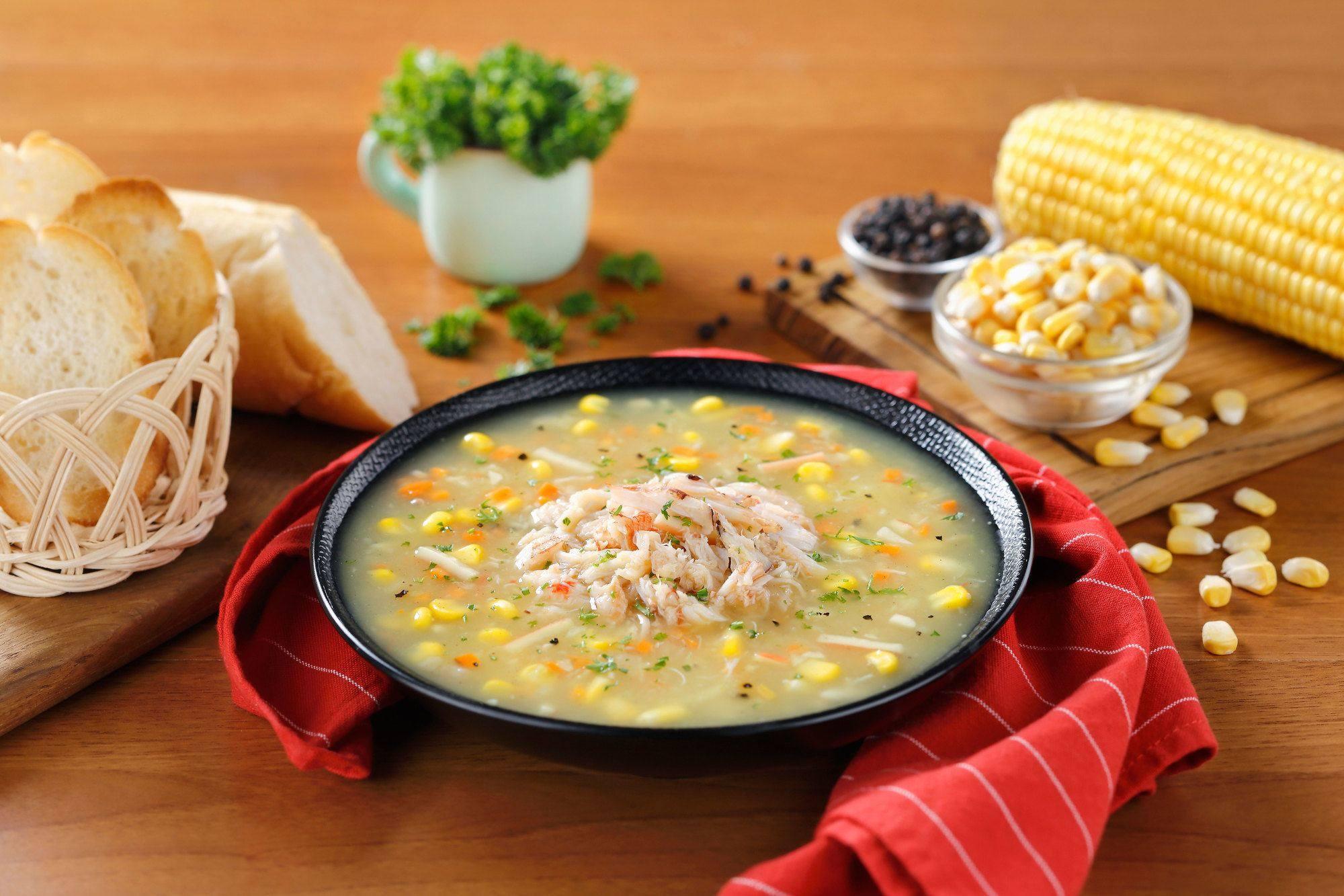 Crabmeat and Corn Soup: A Rich, Creamy, and Comforting Seafood Soup with Sweet Corn